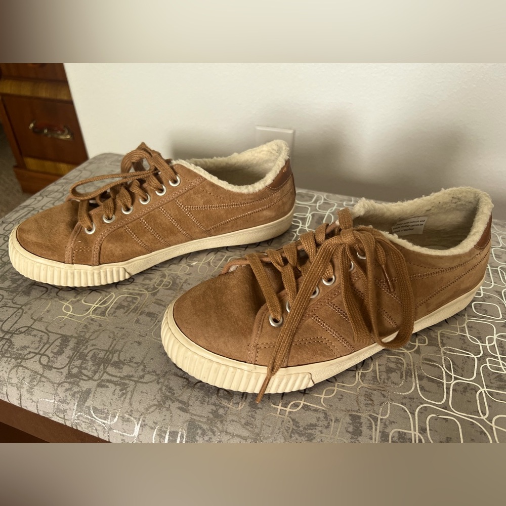 Gola Nordic Sneaker Tab size 7